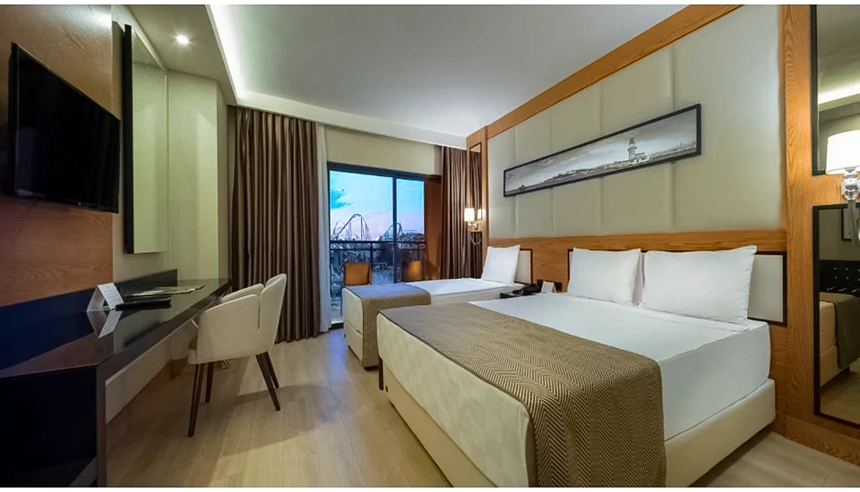 هتل آیدین بی کویین پالاس آنتالیا